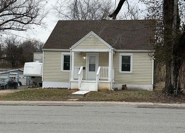 Property at 737 Hawkins Dr, Elizabethtown, KY 42701, 3 beds, 1 bath