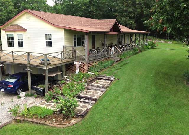 Property at 1020 Yates Chapel Rd, Cecilia, KY 42724, 3 beds, 2.5 baths