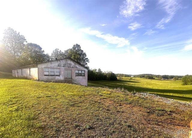 Property at 5899 N Jackson Hwy, Munfordville, KY 42765, 3 beds, 1.5 baths