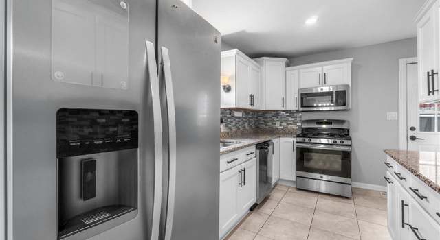 Photo of 415 Deepwood Dr, Elizabethtown, KY 42701