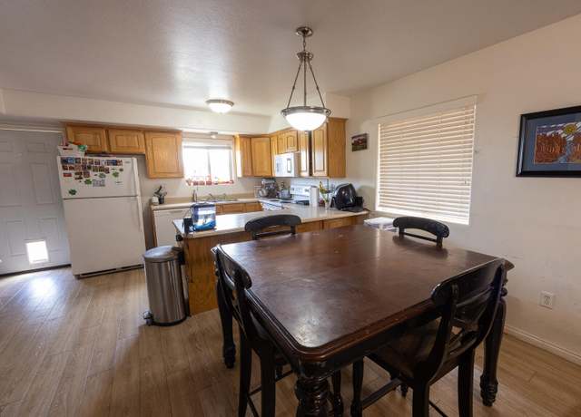 Property at 790 N 2720 #18, St George, UT 84790, 3 beds, 3 baths