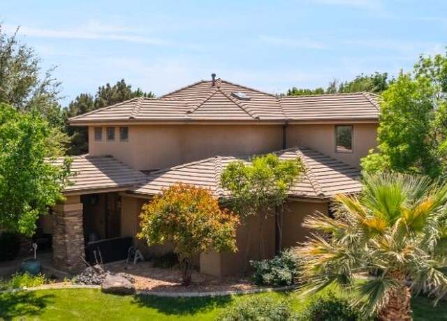 Property at 952 S 620 E, St George, UT 84770, 4 beds, 4 baths