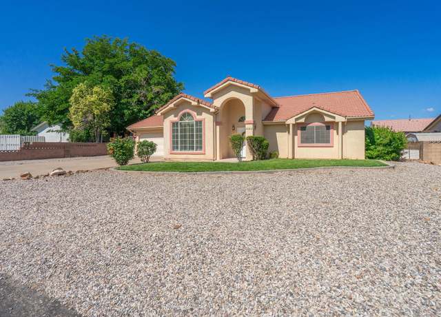 Property at 3082 Bloomington Hills Dr, St George, UT 84790, 3 beds, 2 baths