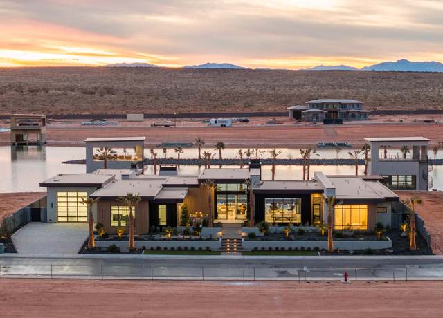 Property at 4242 S Wake St, Hurricane, UT 84737, 5 beds, 6 baths