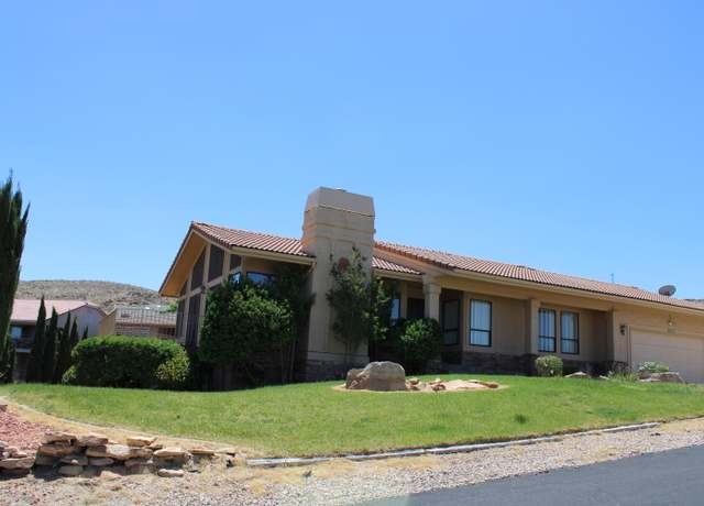Property at 2245 Santa Maria Ct, St George, UT 84790, 4 beds, 3 baths