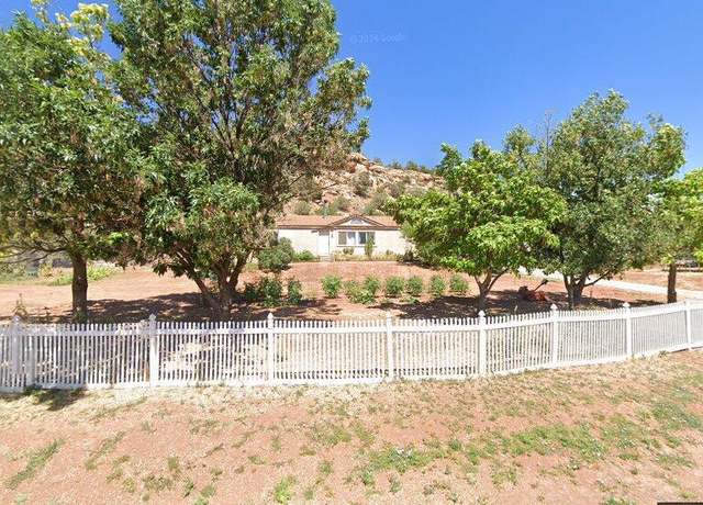 Property at 1624 Rome Way, Apple Valley, UT 84737, 3 beds, 2 baths