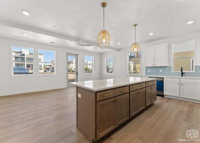 Property at 762 W Periwinkle Ln #101, St George, UT 84790, 2 beds, 2 baths