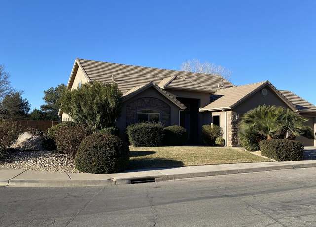 Property at 1918 S Mojave Dr, Washington, UT 84780, 5 beds, 3 baths