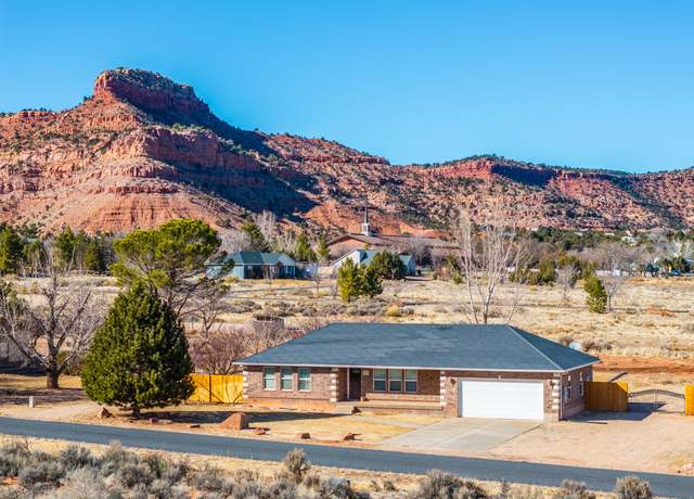 Property at 690 W Chamberlain Dr, Kanab, UT 84741, 5 beds, 3 baths