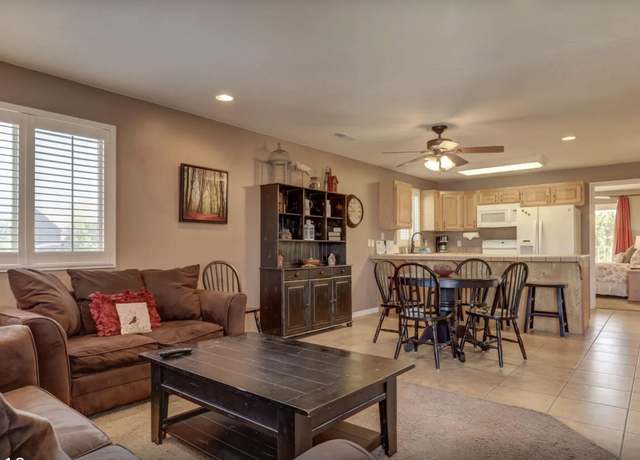 Property at 1845 W Canyon View Dr #110, St George, UT 84770, 3 beds, 2 baths