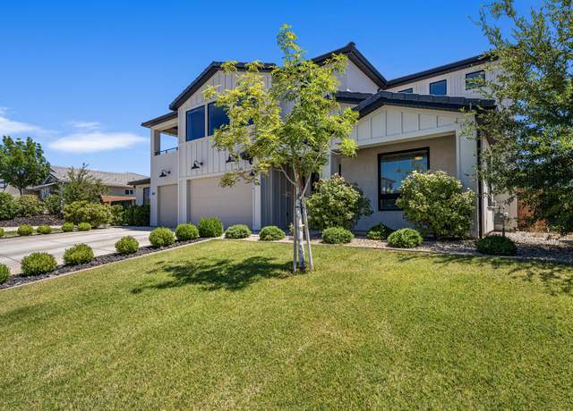 Property at 1051 S High Mesa Cir, St George, UT 84790, 5 beds, 4 baths