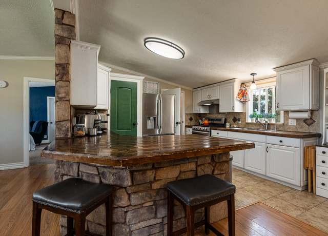 Property at 1768 S Lee Dr, Kanab, UT 84741, 4 beds, 2 baths