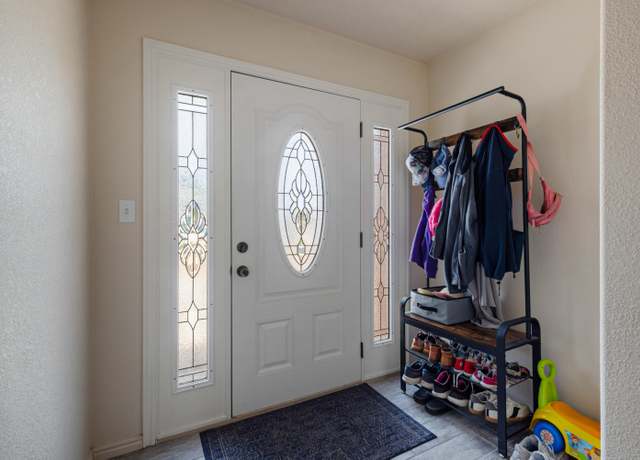 Property at 718 Vermillion Ave, St George, UT 84790, 3 beds, 2 baths