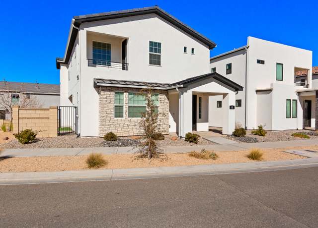 Property at 792 W Scarlet Hill Dr, St George, UT 84790, 3 beds, 3 baths