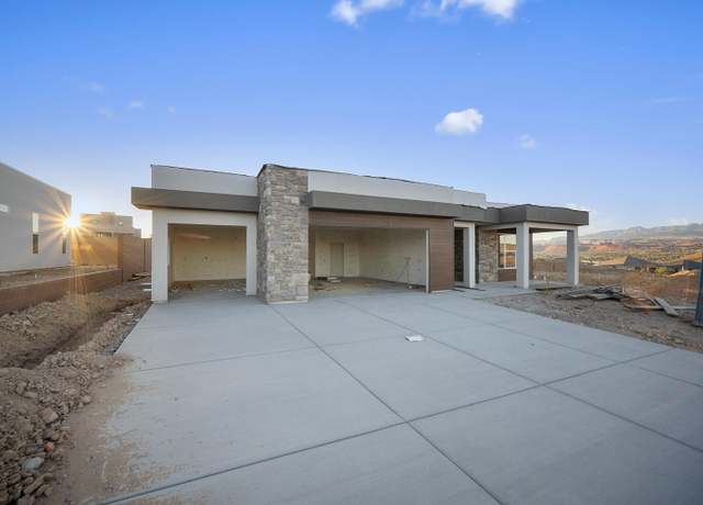 Property at 682 S Alcantara Ln, St George, UT 84770, 3 beds, 3 baths