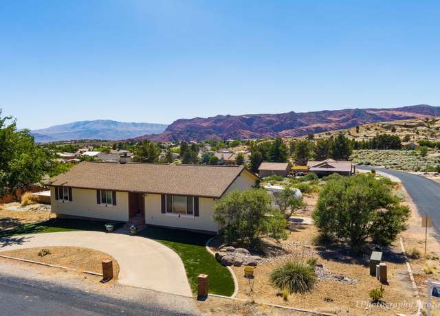 Property at 5805 N 1400 W, St George, UT 84770, 4 beds, 3 baths