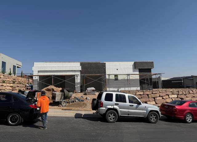 Property at 3045 W Bolsena Trl, St George, UT 84770, 3 beds, 3 baths