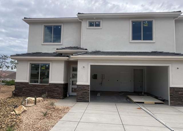 Property at 2072 W 320 S, Hurricane, UT 84737, 5 beds, 3 baths