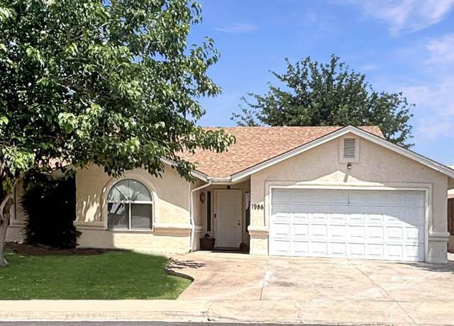 Property at 1986 W Monroe St, St George, UT 84770, 3 beds, 2 baths