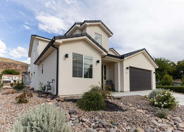 Property at 376 N Main St, La Verkin, UT 84745, 5 beds, 4 baths