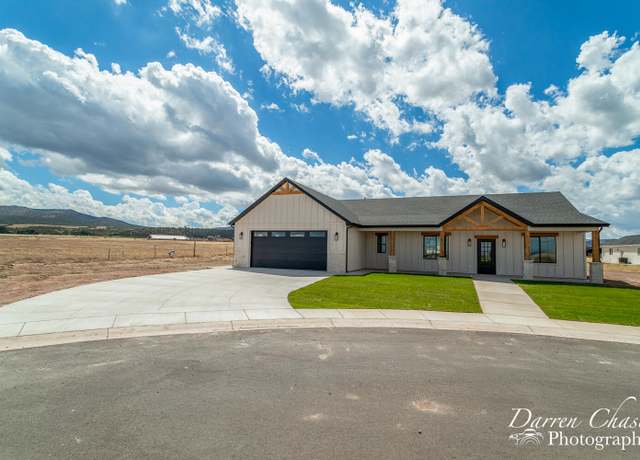 Property at 826 E Evergreen Cir (150 S) Cir S, Enterprise, UT 84725, 3 beds, 2 baths