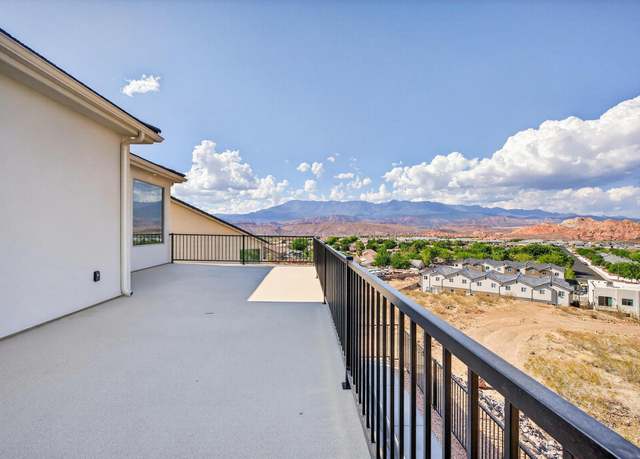 Property at 2072 W 320 S, Hurricane, UT 84737, 4 beds, 3 baths