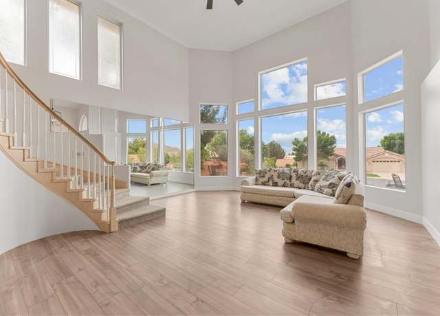 Property at 1765 E 2250 S, St George, UT 84790, 4 beds, 3 baths