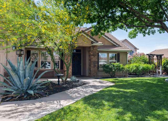 Property at 2301 N Julie Dr, Santa Clara, UT 84765, 5 beds, 3 baths