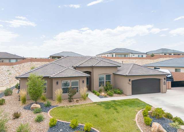 Property at 2052 E Yant Flat Dr, St George, UT 84790, 3 beds, 2 baths