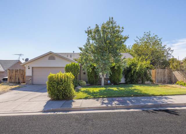 Property at 561 Westridge Dr, St George, UT 84770, 4 beds, 2 baths