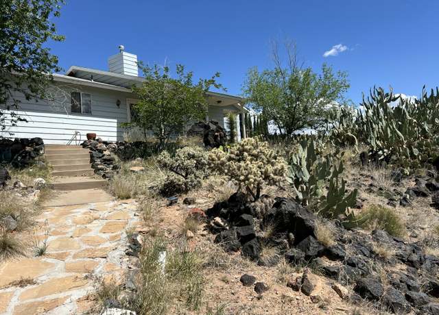 Property at 80 E 880 N, Hurricane, UT 84737, 3 beds, 2 baths