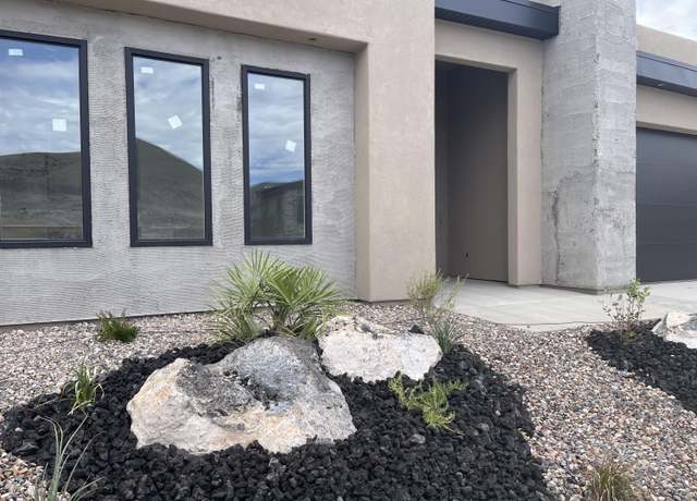 Property at 575 S 1800 W, Hurricane, UT 84737, 4 beds, 3 baths