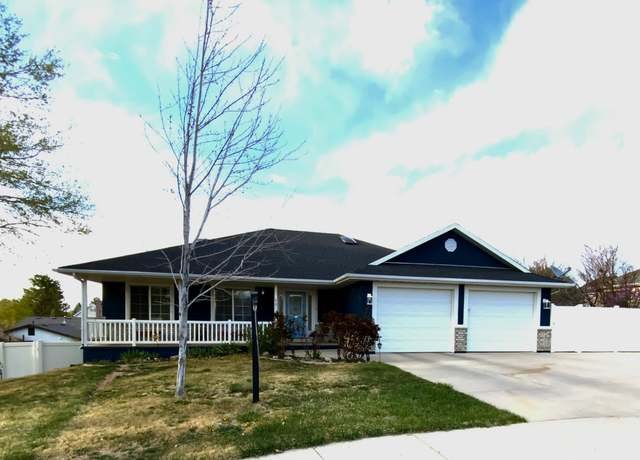 Property at 1946 W 500 Cir, Cedar City, UT 84720, 5 beds, 4 baths