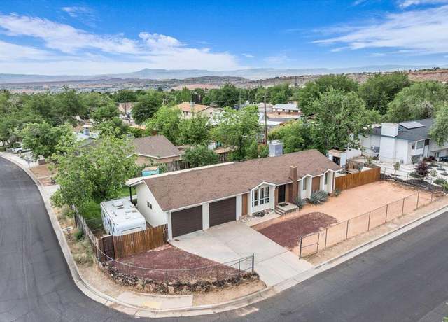 Property at 2088 Panorama Pkwy N, St George, UT 84790, 6 beds, 3 baths