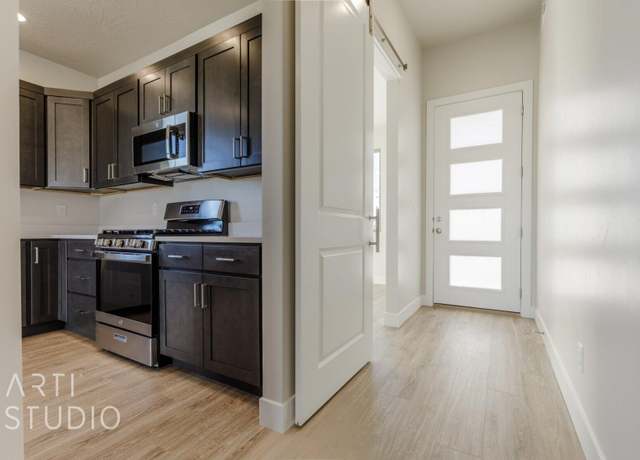 Property at 2086 W 320 S #45, Hurricane, UT 84737, 4 beds, 3 baths