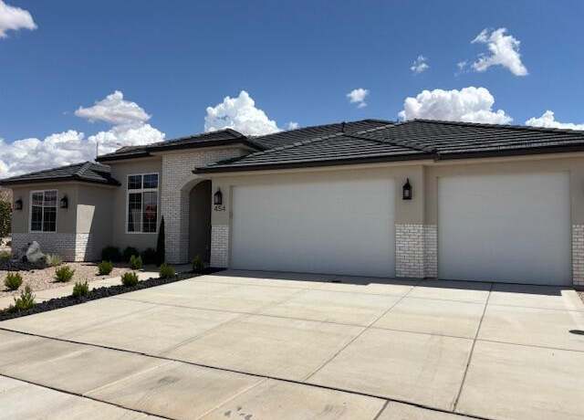 Property at 454 E Old Stone Cv, Washington, UT 84780, 3 beds, 2 baths