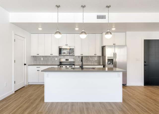 Property at 221 N Cliff Side Dr Unit K303, Hurricane, UT 84737, 2 beds, 2 baths