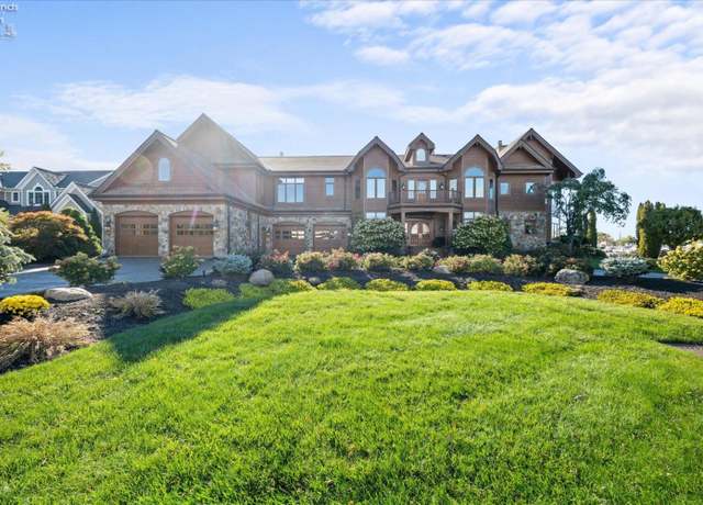 Property at 2888 N Coho Dr, Port Clinton, OH 43452, 4 beds, 7.5 baths