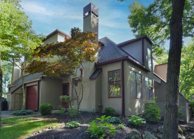 Property at 4300 Marin Woods Unit D, Port Clinton, OH 43452, 2 beds, 2.5 baths