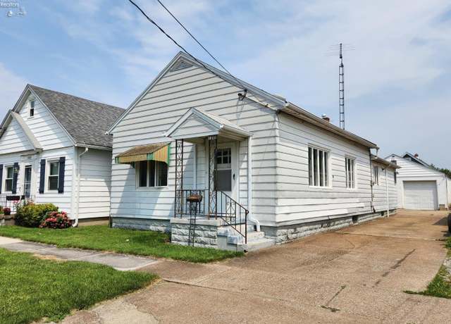 Property at 1202 Carr St, Sandusky, OH 44870, 3 beds, 1 bath