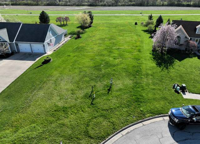 Property at 818 Old Mill Pl, Sandusky, OH 44870