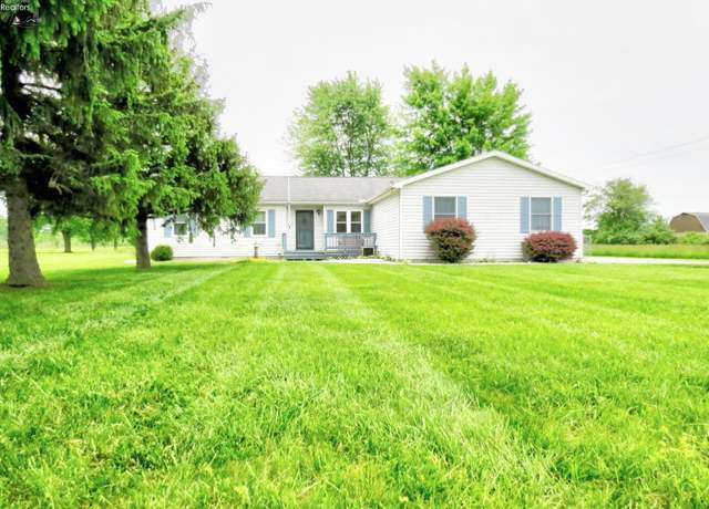 Property at 1560 W Fremont Rd, Port Clinton, OH 43452, 3 beds, 2 baths