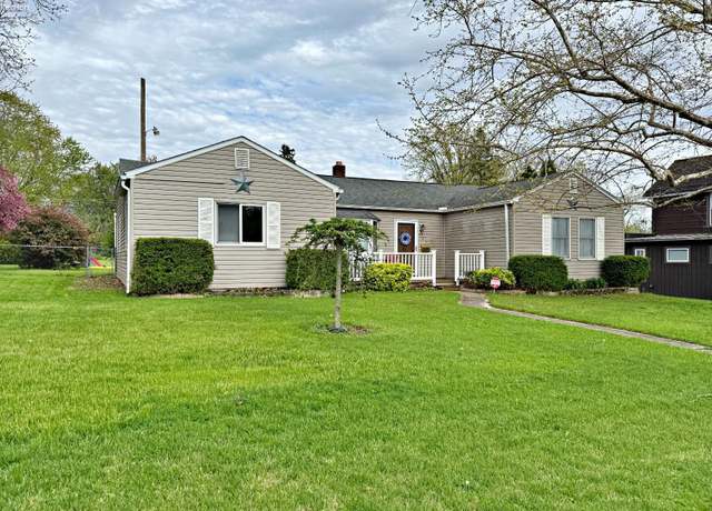 Property at 31 Mohawk St St, Tiffin, OH 44883, 4 beds, 2 baths