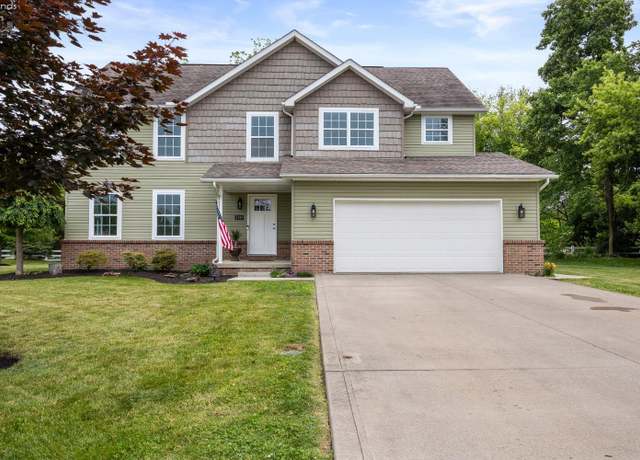 Property at 2149 N Wedgewood Cir, Port Clinton, OH 43452, 4 beds, 2.5 baths