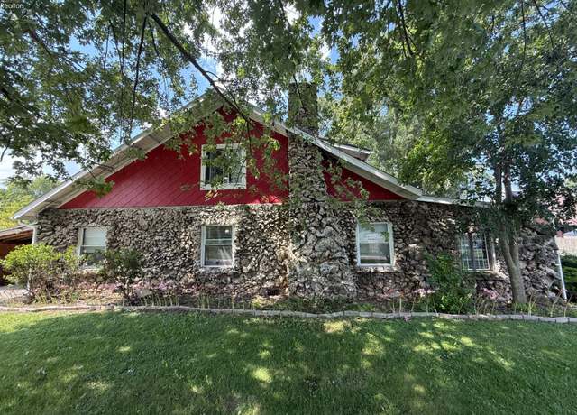 Property at 1107 Rainbow Ave, Vickery, OH 43464, 5 beds, 2.5 baths