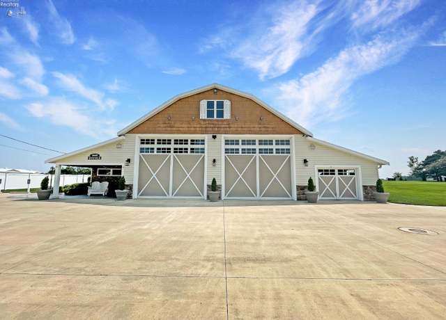 Property at 2640 E Harbor Rd, Port Clinton, OH 43452, 0.5 baths