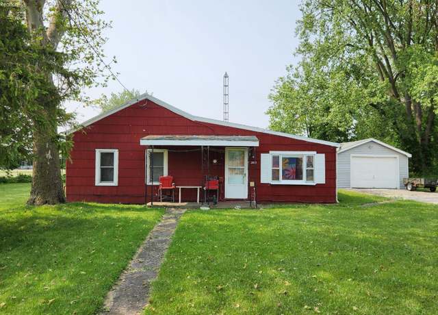 Property at 2010 First St, Sandusky, OH 44870, 4 beds, 1 bath