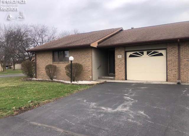Property at 18 Windstone Dr, Findlay, OH 45840, 2 beds, 2 baths