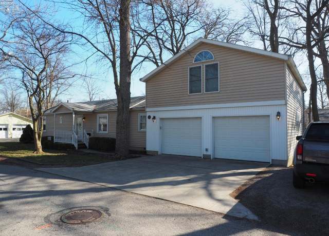 Property at 541 Oak Ave, Lakeside, OH 43440, 3 beds, 2.5 baths