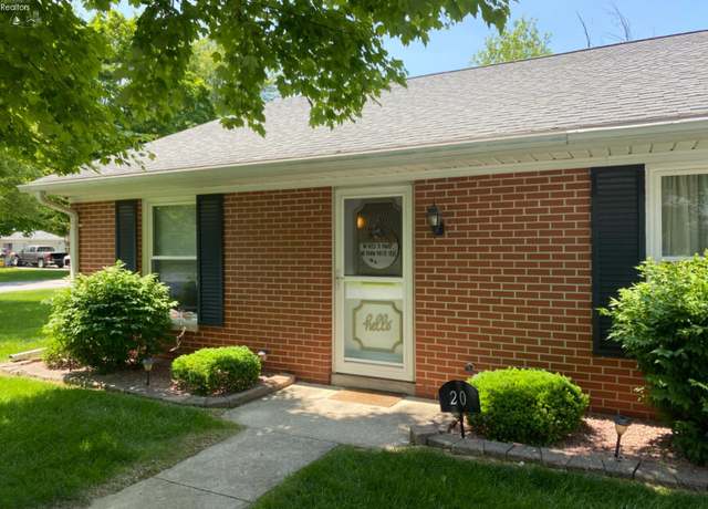 Property at 20 Shaker Ct, Fremont, OH 43420, 2 beds, 2 baths